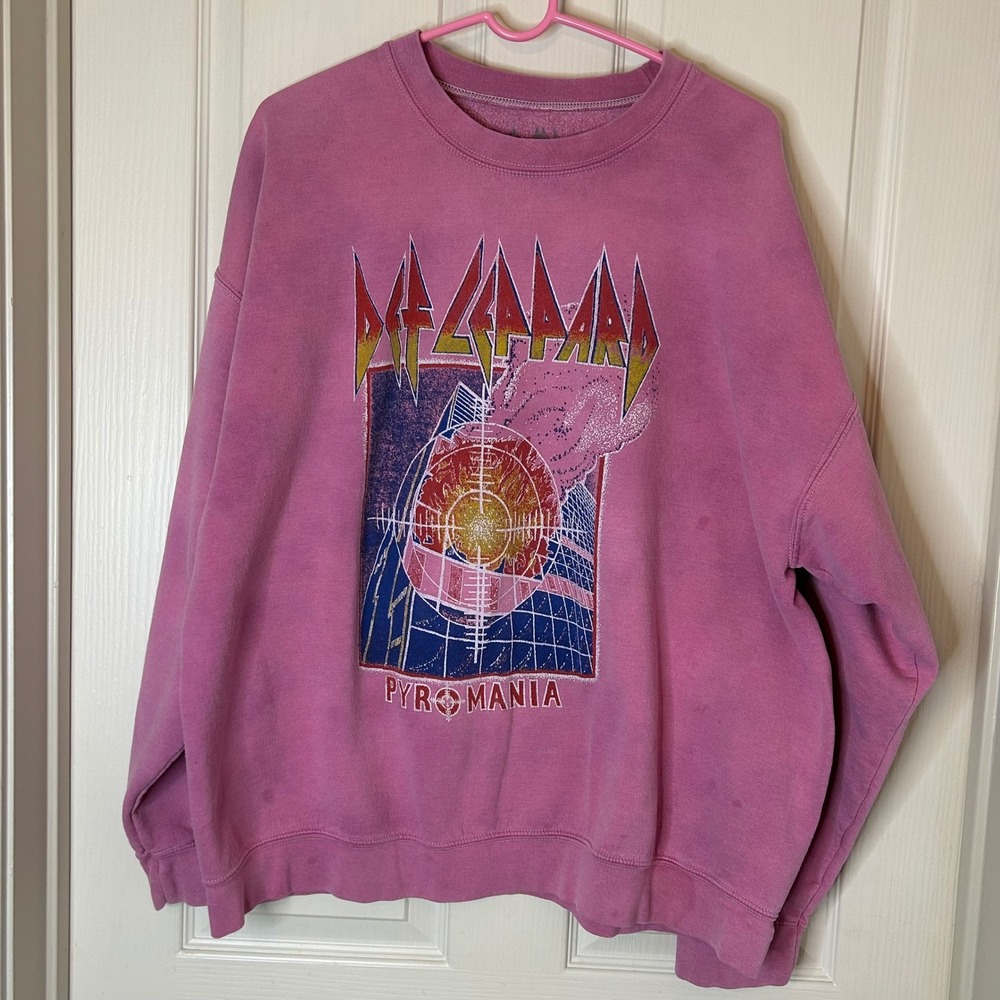 Def Leppard Pyromania Urban Outfitters Graphic‎ Sweatshirt Pink Size S/M